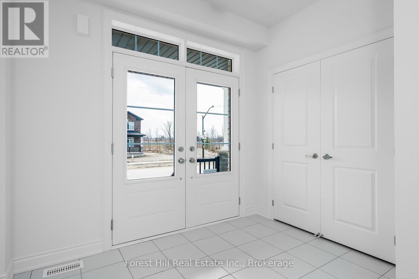 67 Amber Drive, Wasaga Beach, Ontario  L9Z 0R8 - Photo 2 - S12062031