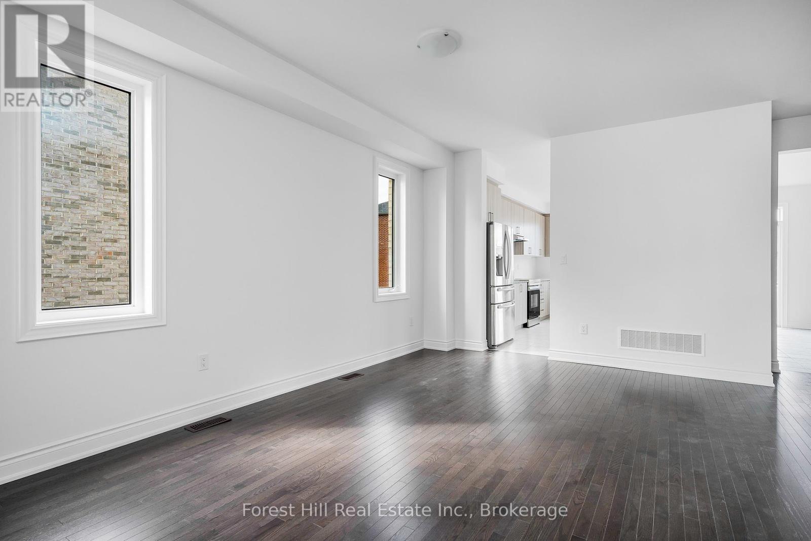 67 Amber Drive, Wasaga Beach, Ontario  L9Z 0R8 - Photo 4 - S12062031