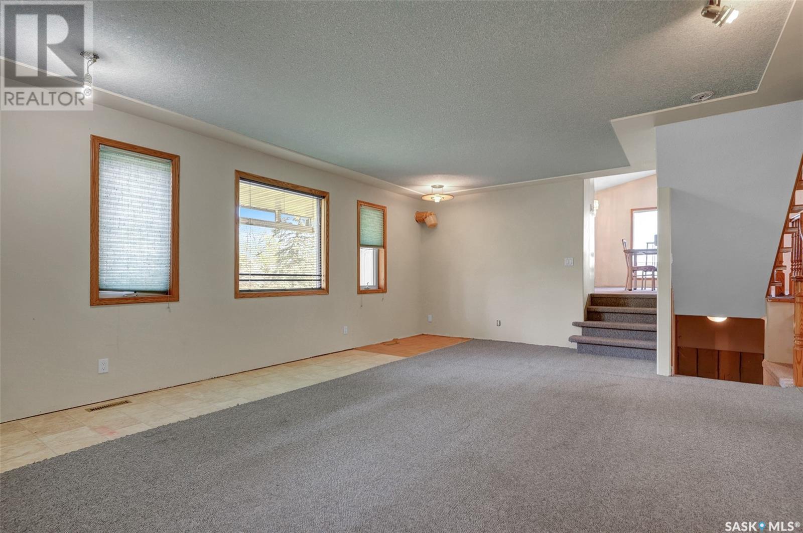 1055 7th Avenue Sw, Moose Jaw, Saskatchewan  S6H 5R2 - Photo 32 - SK000517