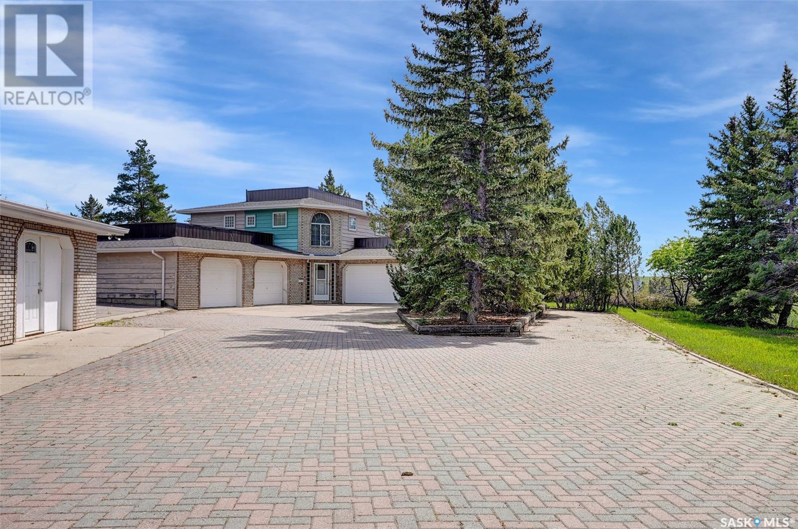 Property at 1055 7th AVENUE SW image 5