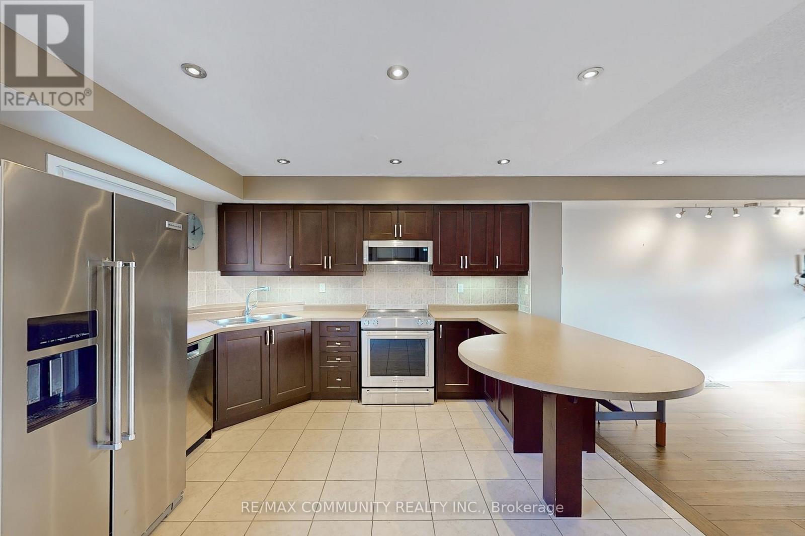 8 - 3030 Lakeshore Boulevard W, Toronto, Ontario  M8V 4C9 - Photo 19 - W12061927