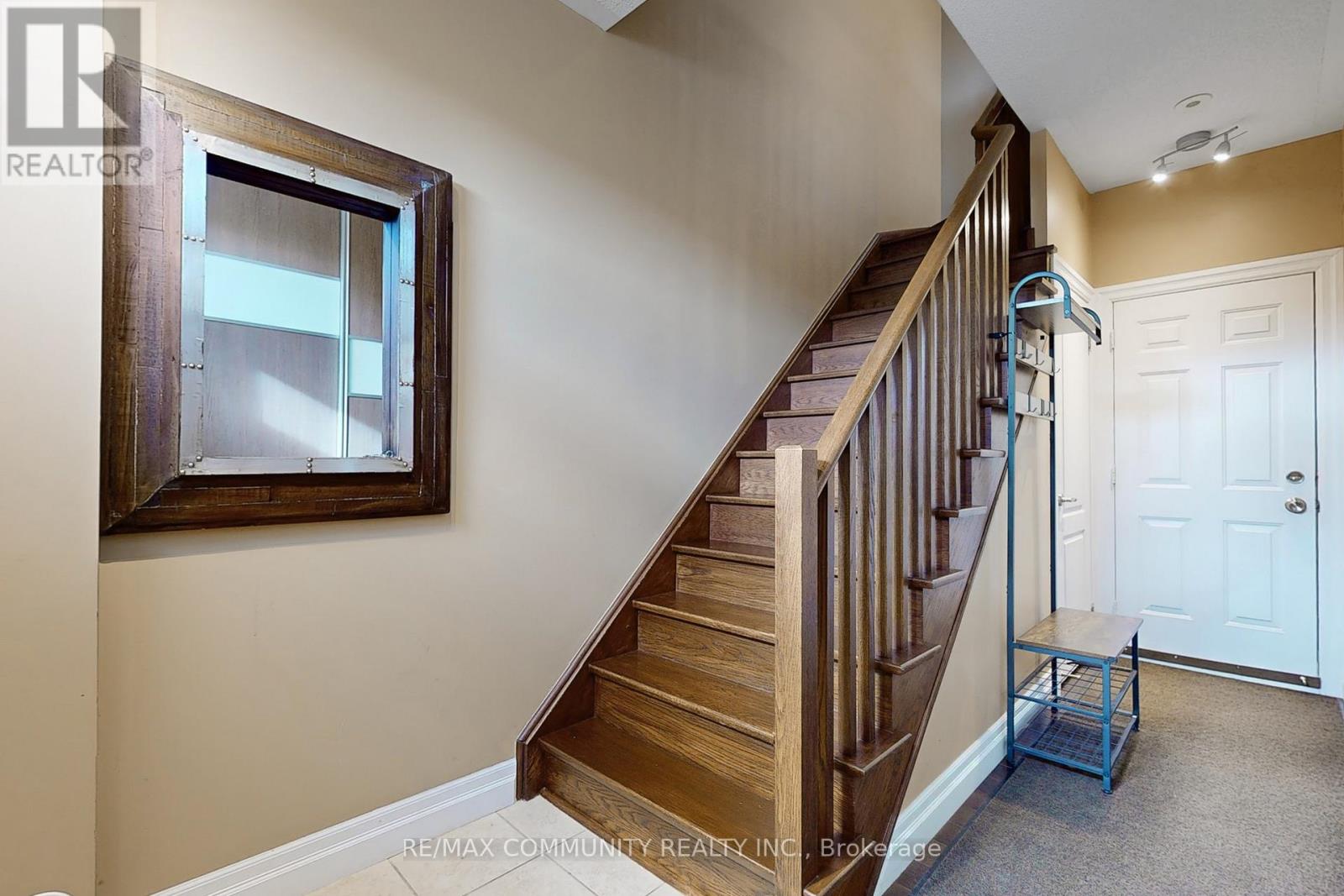 Property at 8 - 3030 LAKESHORE BOULEVARD W image 4