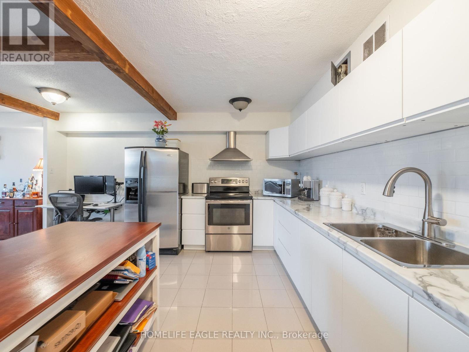 Property at 206 - 15 LONDON GREEN COURT image 3