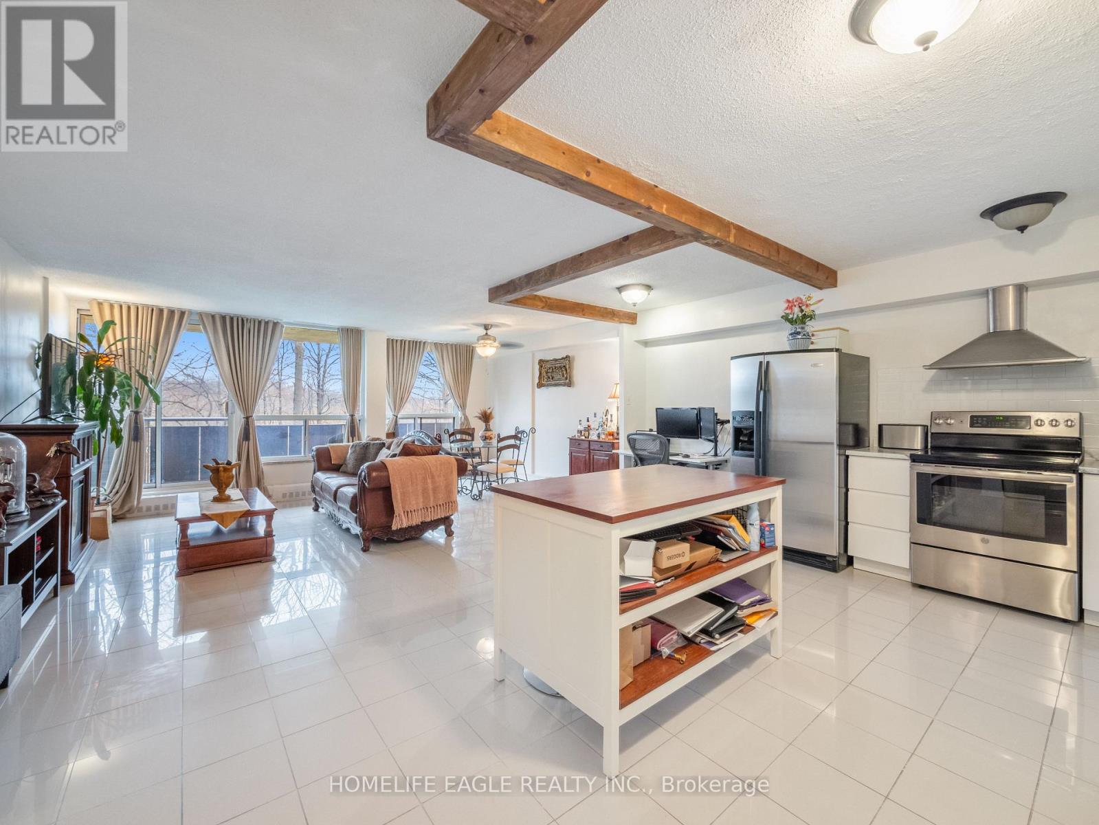 Property at 206 - 15 LONDON GREEN COURT image 4