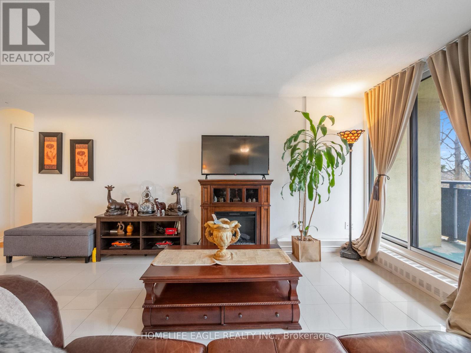 206 - 15 London Green Court, Toronto, Ontario  M3N 1K4 - Photo 8 - W12061977