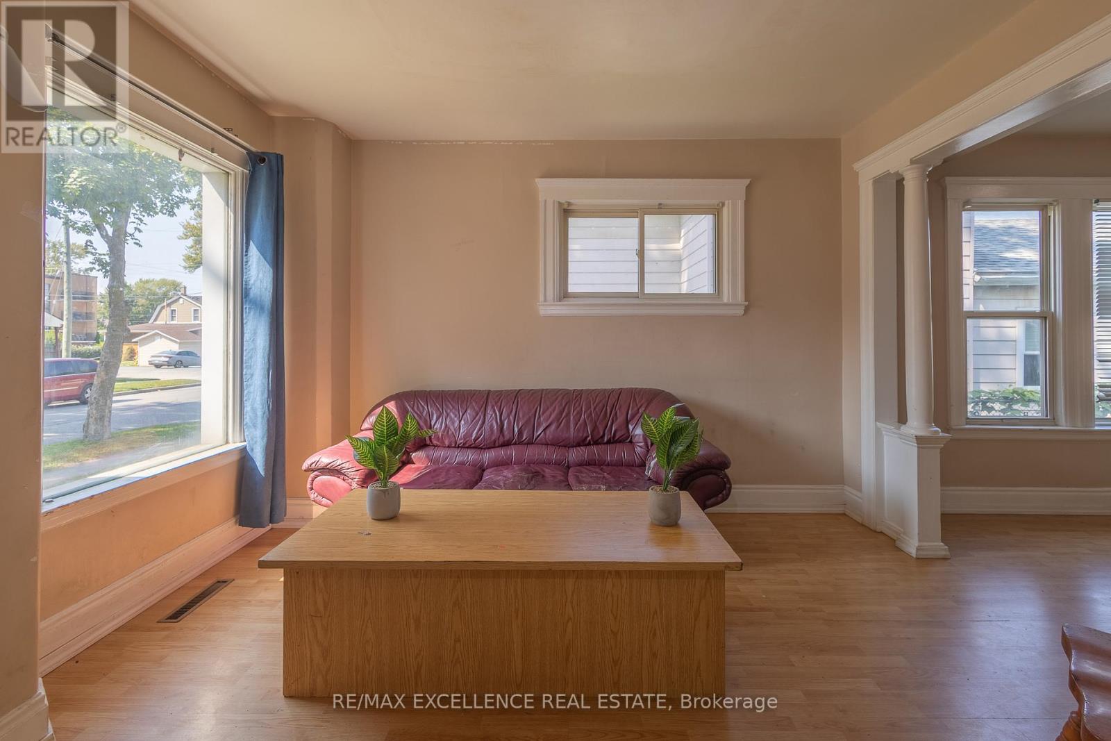 328 Bridge Avenue, Windsor, Ontario  N9B 2M4 - Photo 9 - X12061917