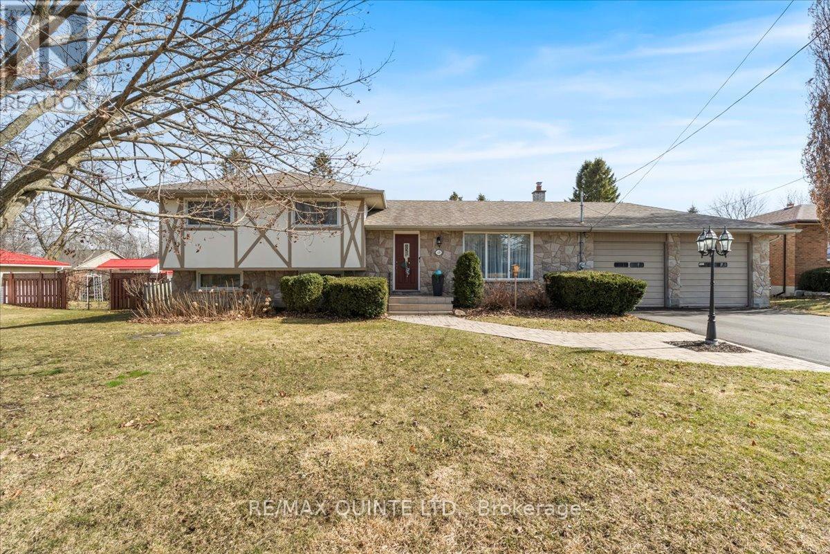 Property at 48 MAITLAND DRIVE image 2