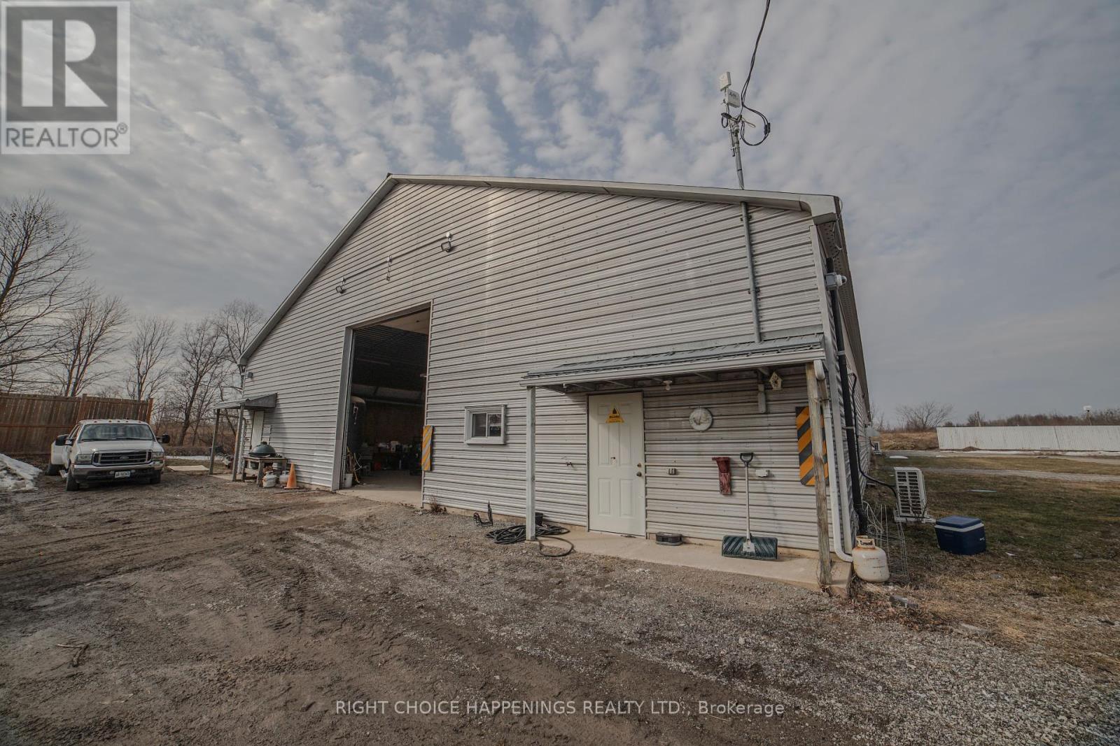 40828 Forks Road, Wainfleet (Marshville/winger), Ontario  L0S 1V0 - Photo 4 - X12062104