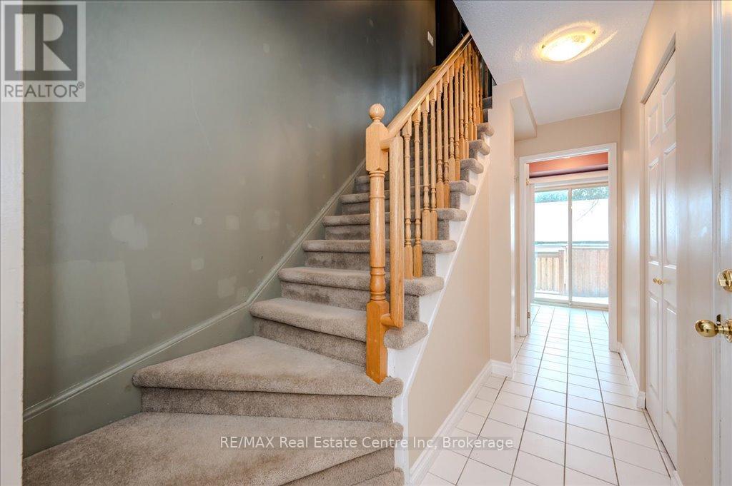 Property at 4 - 302 COLLEGE AVENUE W image 5
