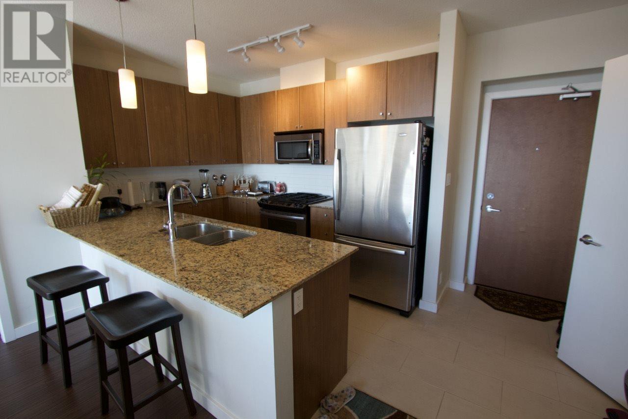 2005 280 ROSS DRIVE, new westminster, British Columbia