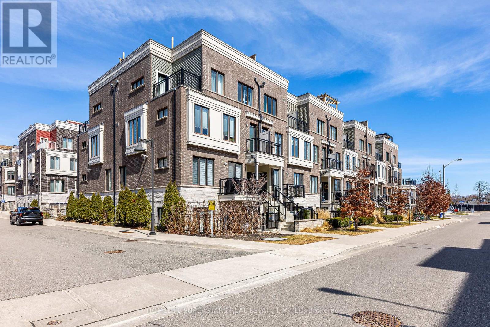 Property at TH 4 - 70 EASTWOOD PARK GARDENS image 1