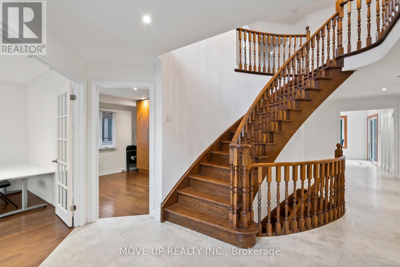 Property at 21 GABY COURT image 2