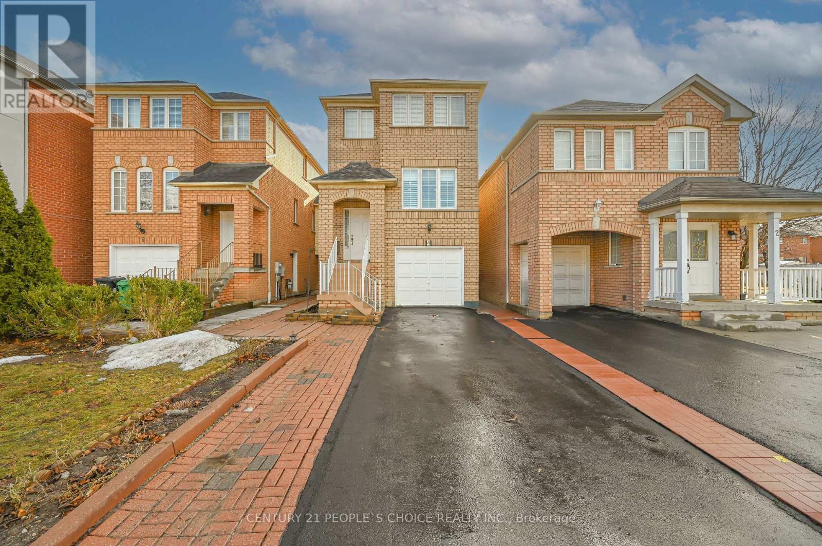 Property at 4 DOMENICO CRESCENT image 1