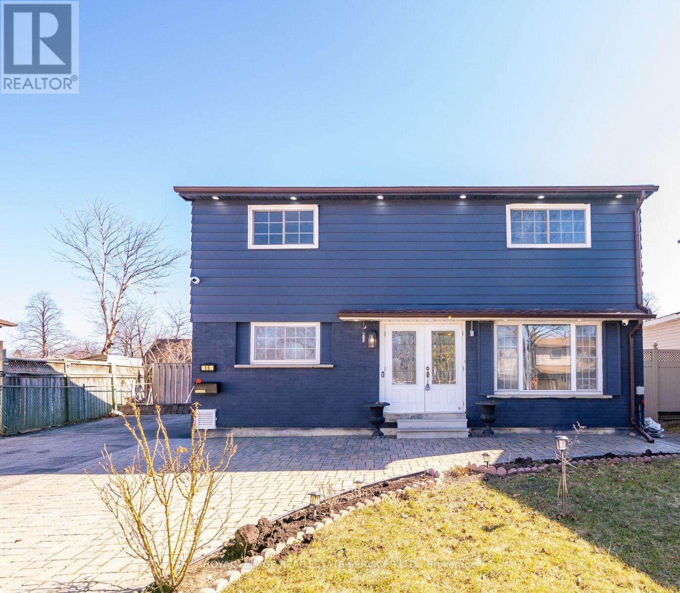 Property at 15 BANDA SQUARE image 1