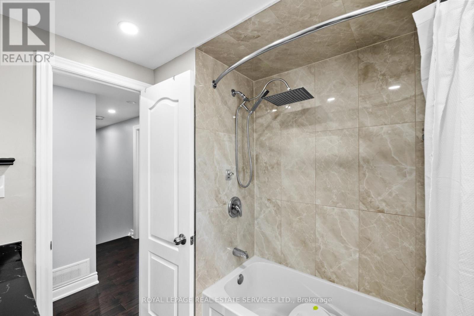 15 Banda Square, Toronto, Ontario  M9V 1Z4 - Photo 36 - W12060040