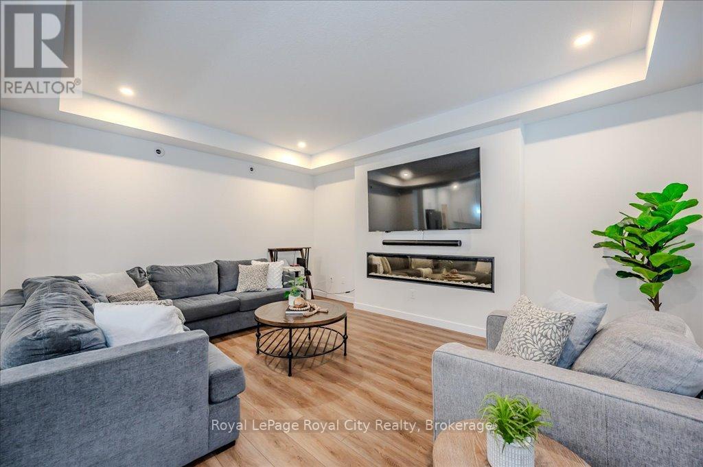 49 Ryder Avenue, Guelph, Ontario  N1G 0H1 - Photo 8 - X12062145