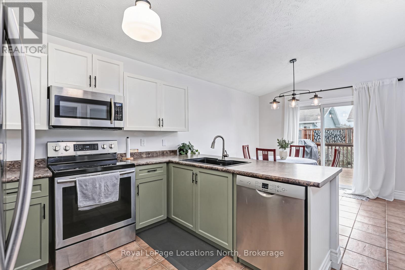 2 - 155 Albert Street, Meaford, Ontario  N4L 1T7 - Photo 11 - X12041111