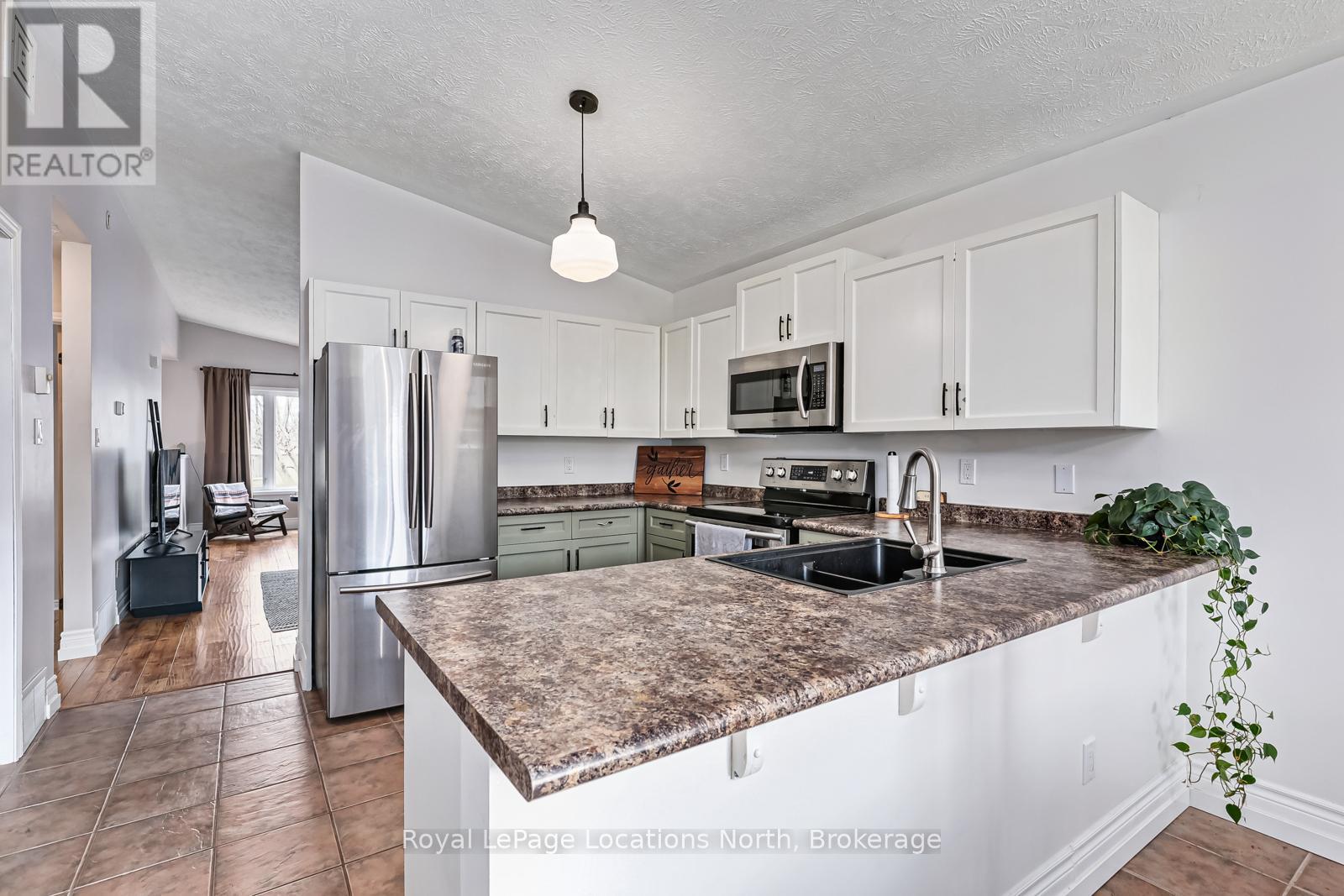 2 - 155 Albert Street, Meaford, Ontario  N4L 1T7 - Photo 9 - X12041111