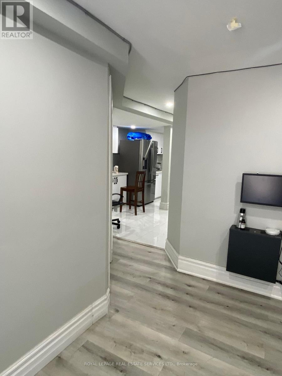 B104 - 206 Carlton Street, Toronto, Ontario  M5A 2L1 - Photo 6 - C12062019