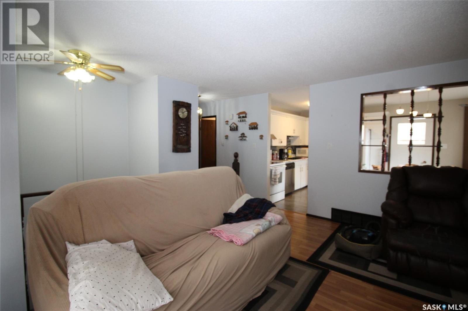 522 4th Street W, Shaunavon, Saskatchewan  S0N 2M0 - Photo 9 - SK001645