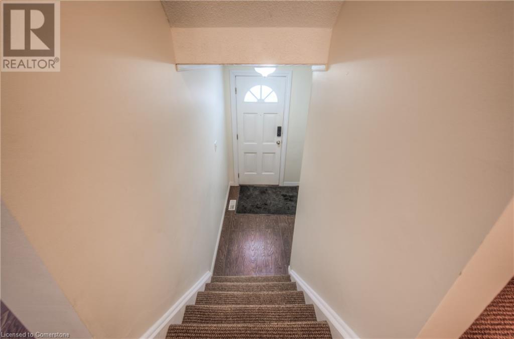 Property at 206 GREEN VALLEY Drive Unit# 7 image 4