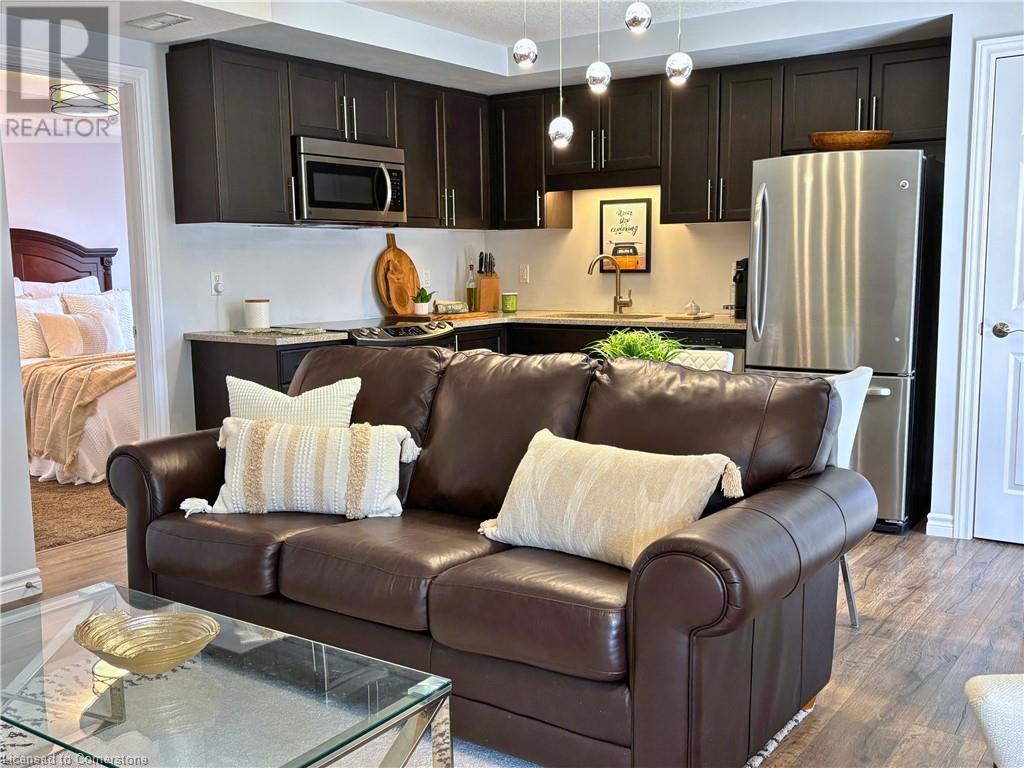 Property at 255 MAITLAND Street Unit# 5F image 3