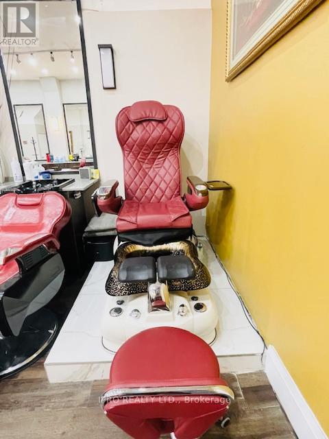 1568 Bloor Street W, Toronto (High Park North), Ontario  M6P 1A4 - Photo 11 - W9308742