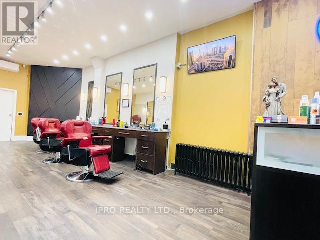 1568 Bloor Street W, Toronto (High Park North), Ontario  M6P 1A4 - Photo 6 - W9308742