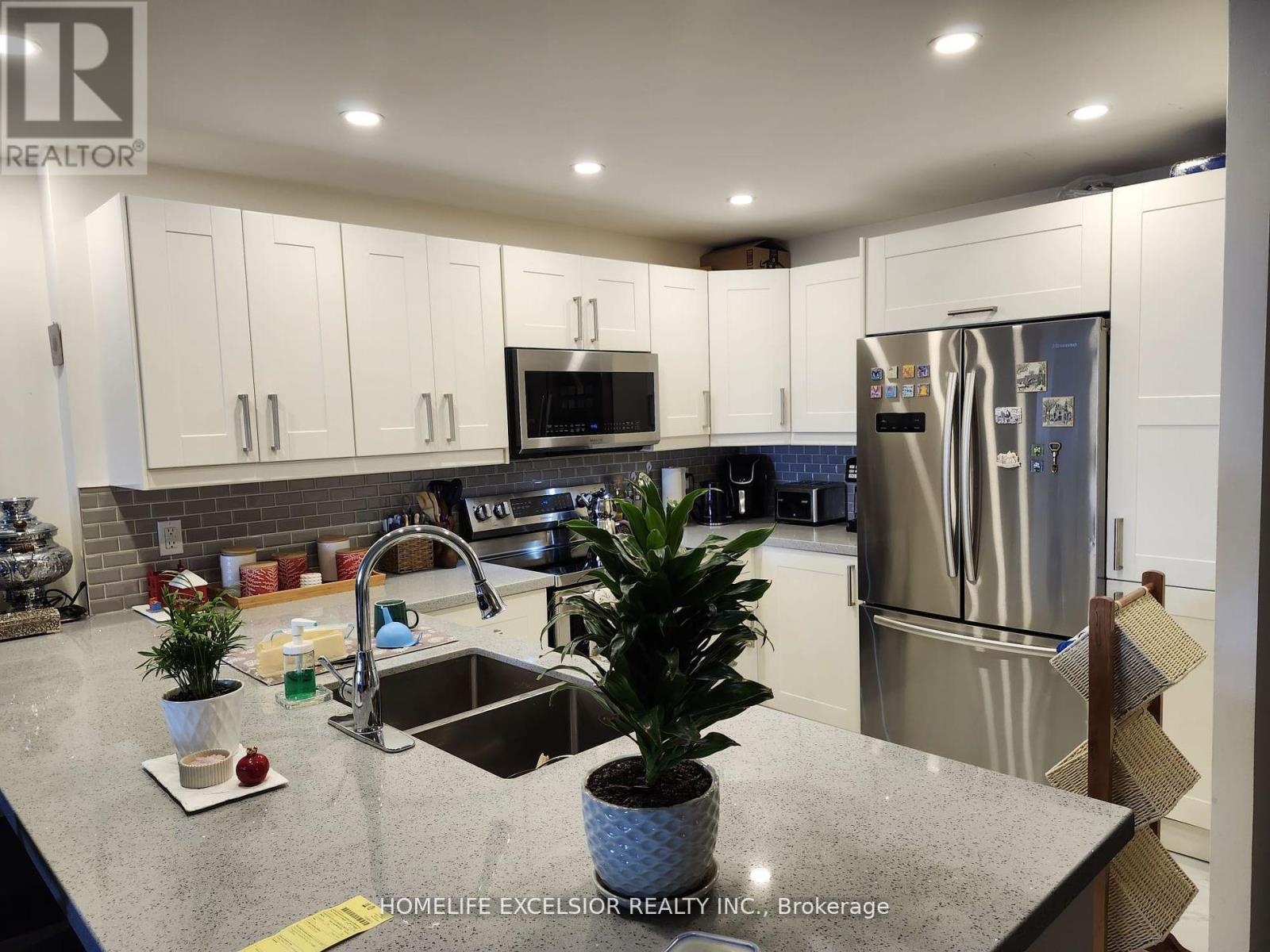 Property at 1402 - 7601 BATHURST STREET image 3