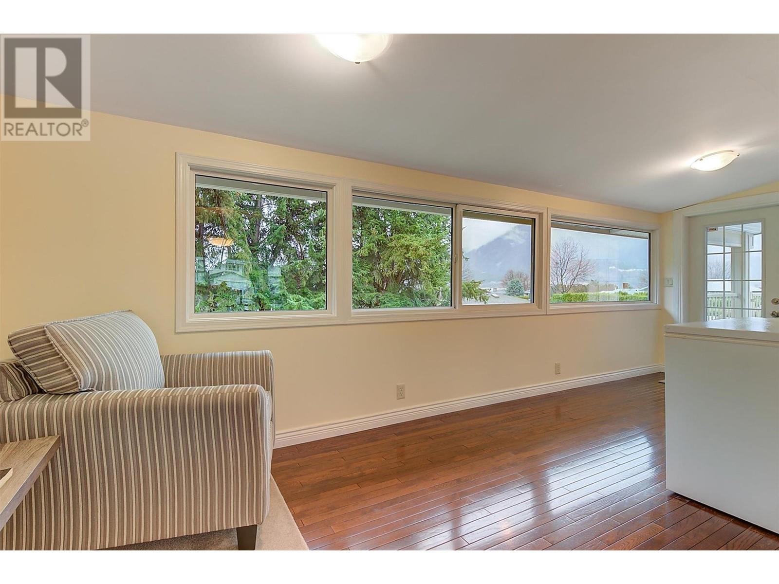 Property at 1279 Marlyn Court image 5