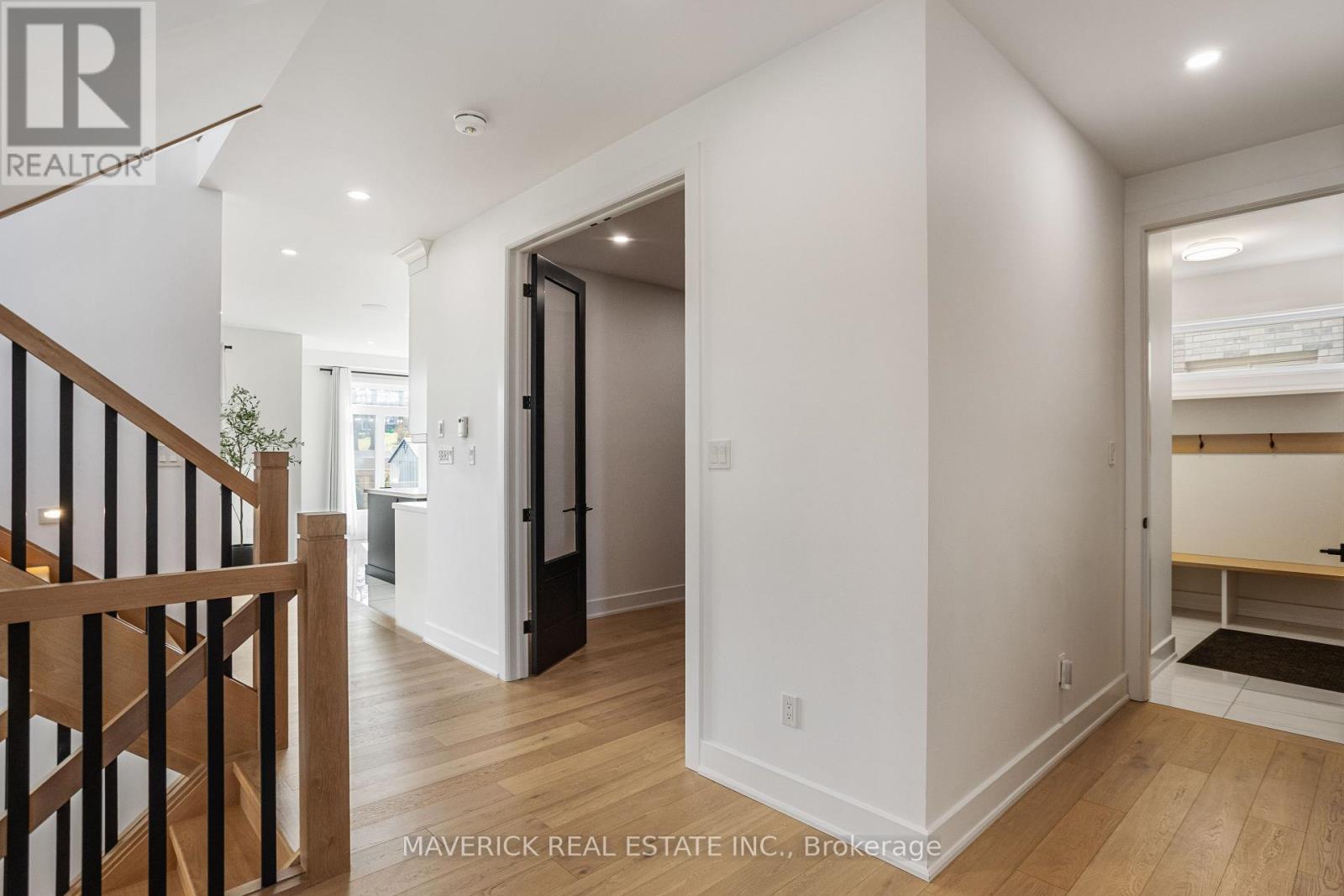 Property at 2185 LINKWAY BOULEVARD image 3