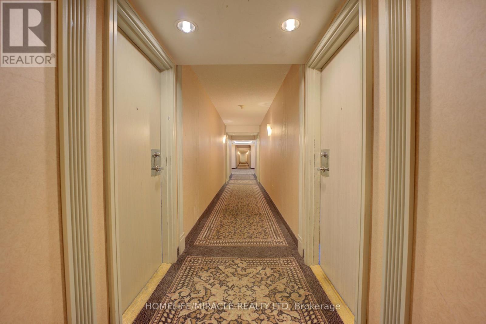 1405 - 325 Webb Drive, Mississauga, Ontario  L5B 3Z9 - Photo 22 - W12062143