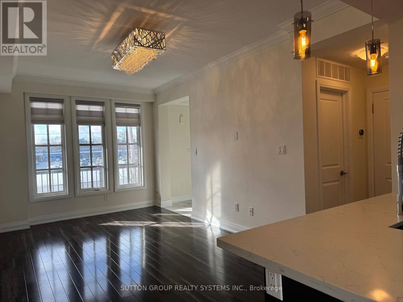 2 - 3071 Cawthra Road, Mississauga, Ontario  L5A 2X4 - Photo 5 - W12062210