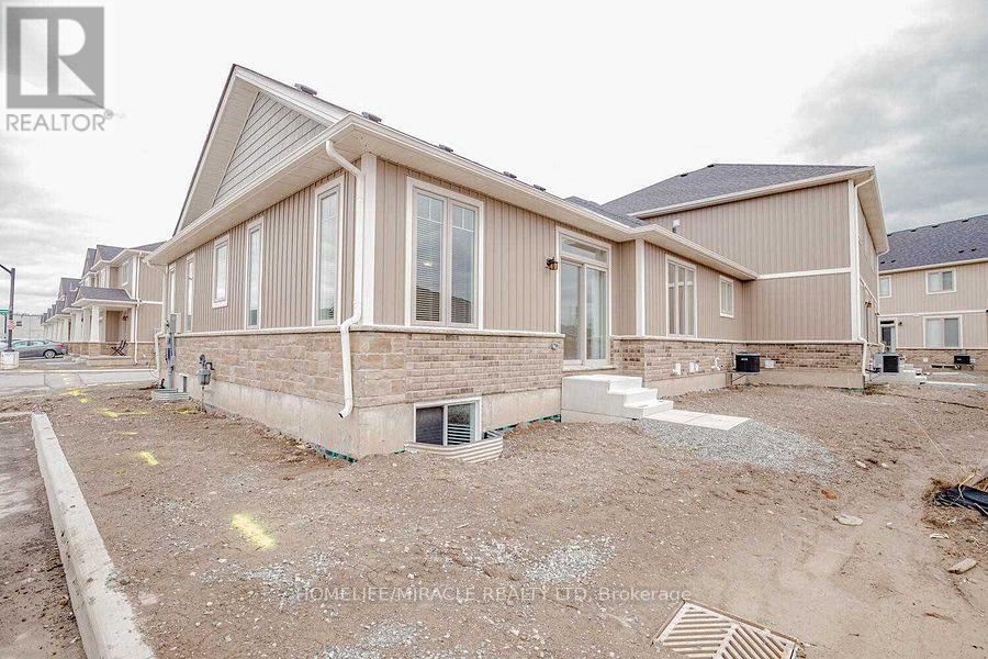 45 Irwin Common Street, St. Catharines, Ontario  L2P 0G1 - Photo 8 - X12062202