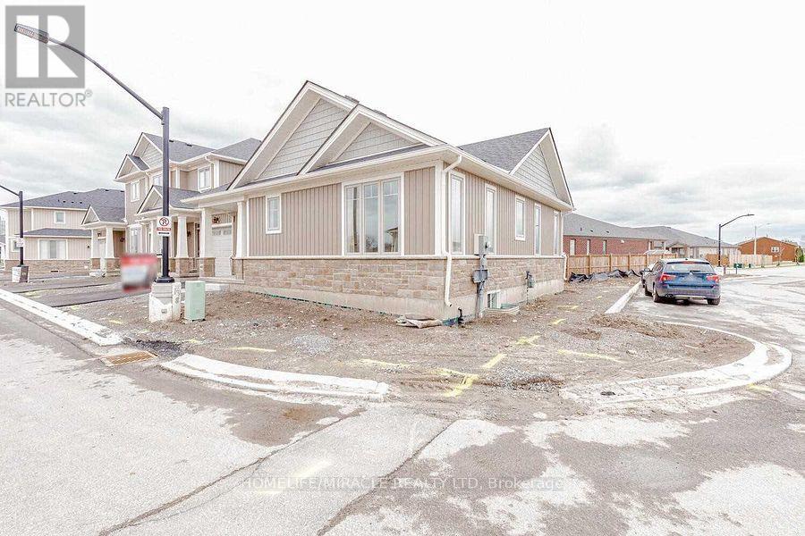 45 Irwin Common Street, St. Catharines, Ontario  L2P 0G1 - Photo 9 - X12062202