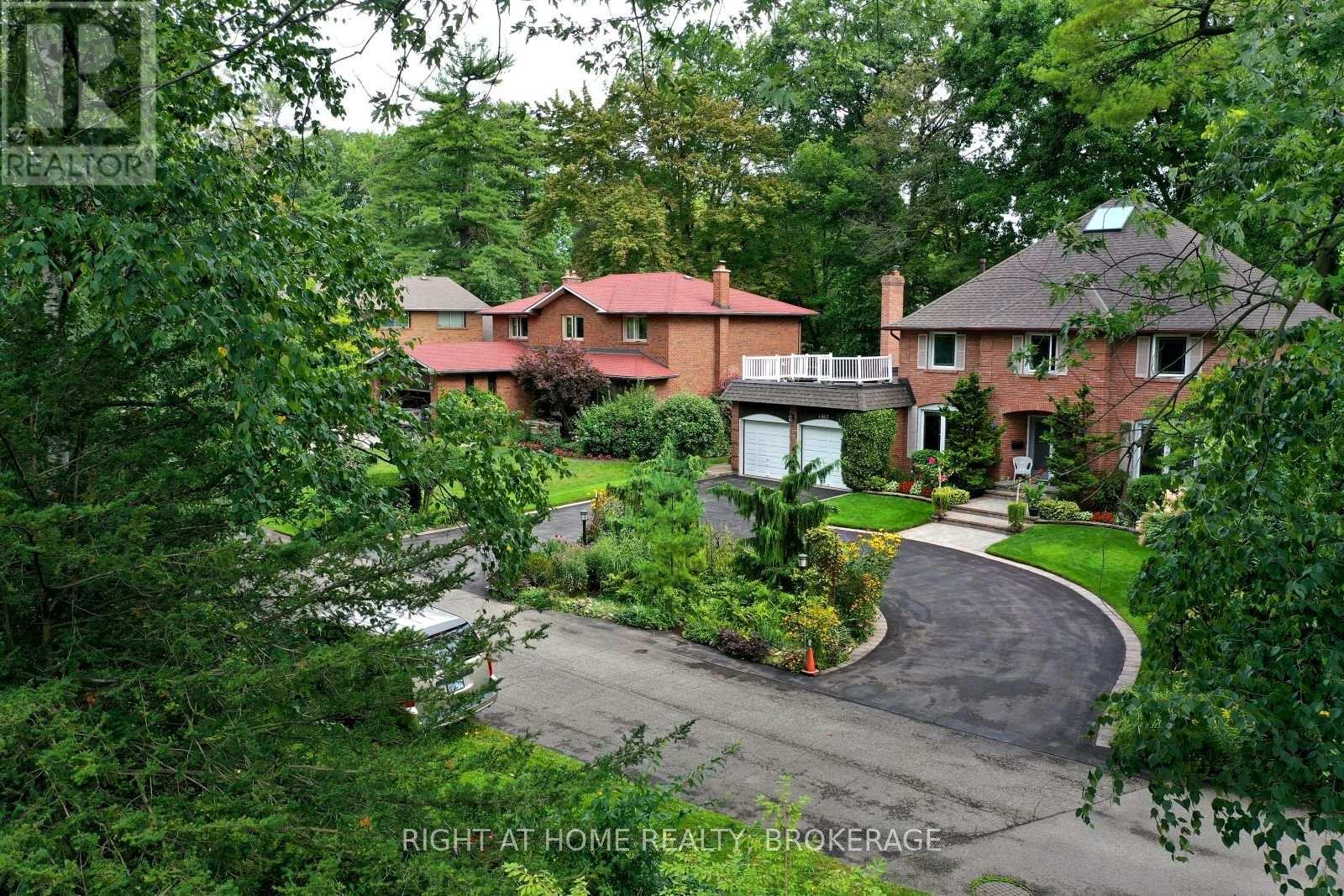 1412 Carmen Drive, Mississauga, Ontario  L5G 3Z1 - Photo 35 - W12062275