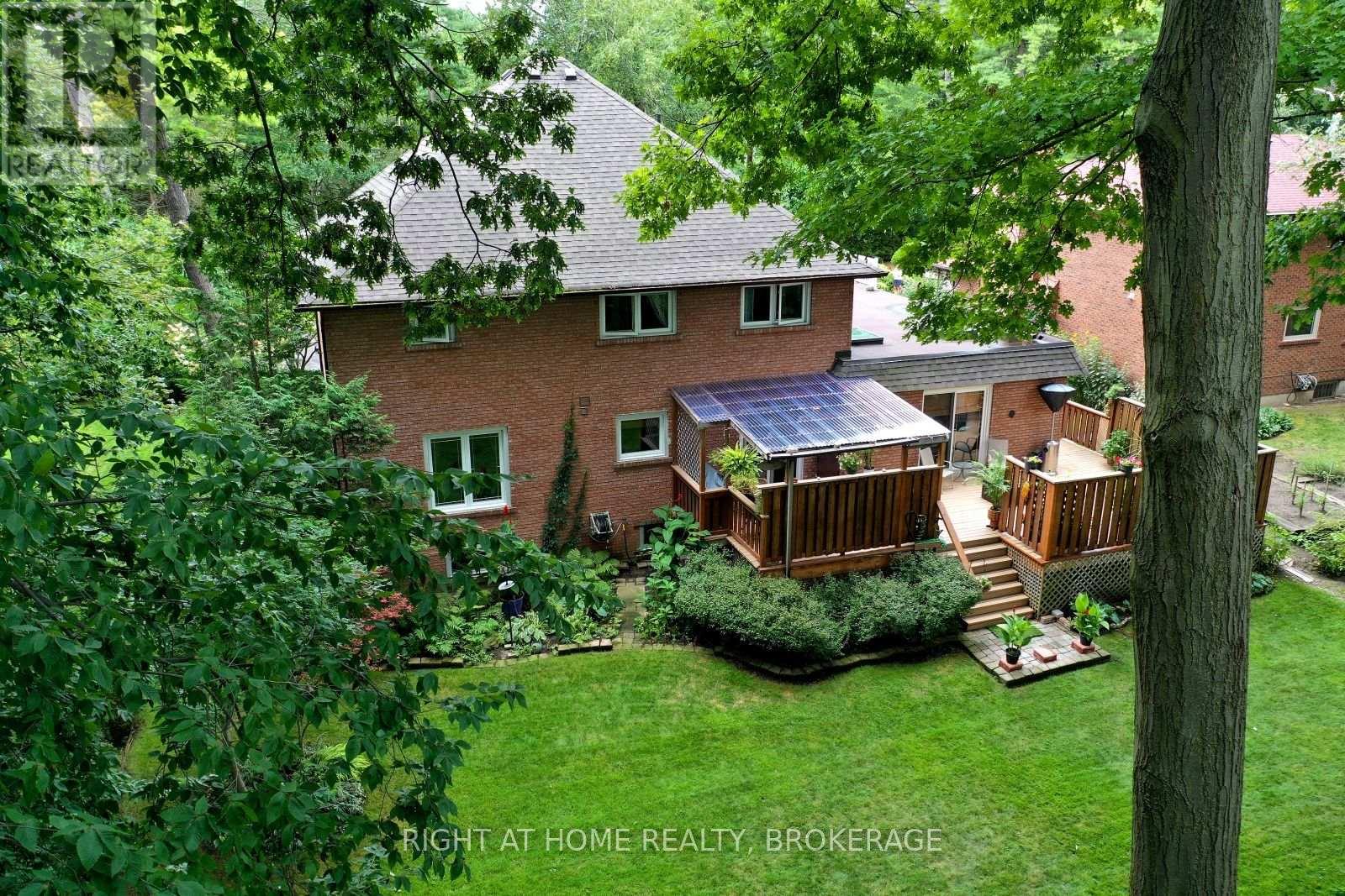 1412 Carmen Drive, Mississauga, Ontario  L5G 3Z1 - Photo 37 - W12062275