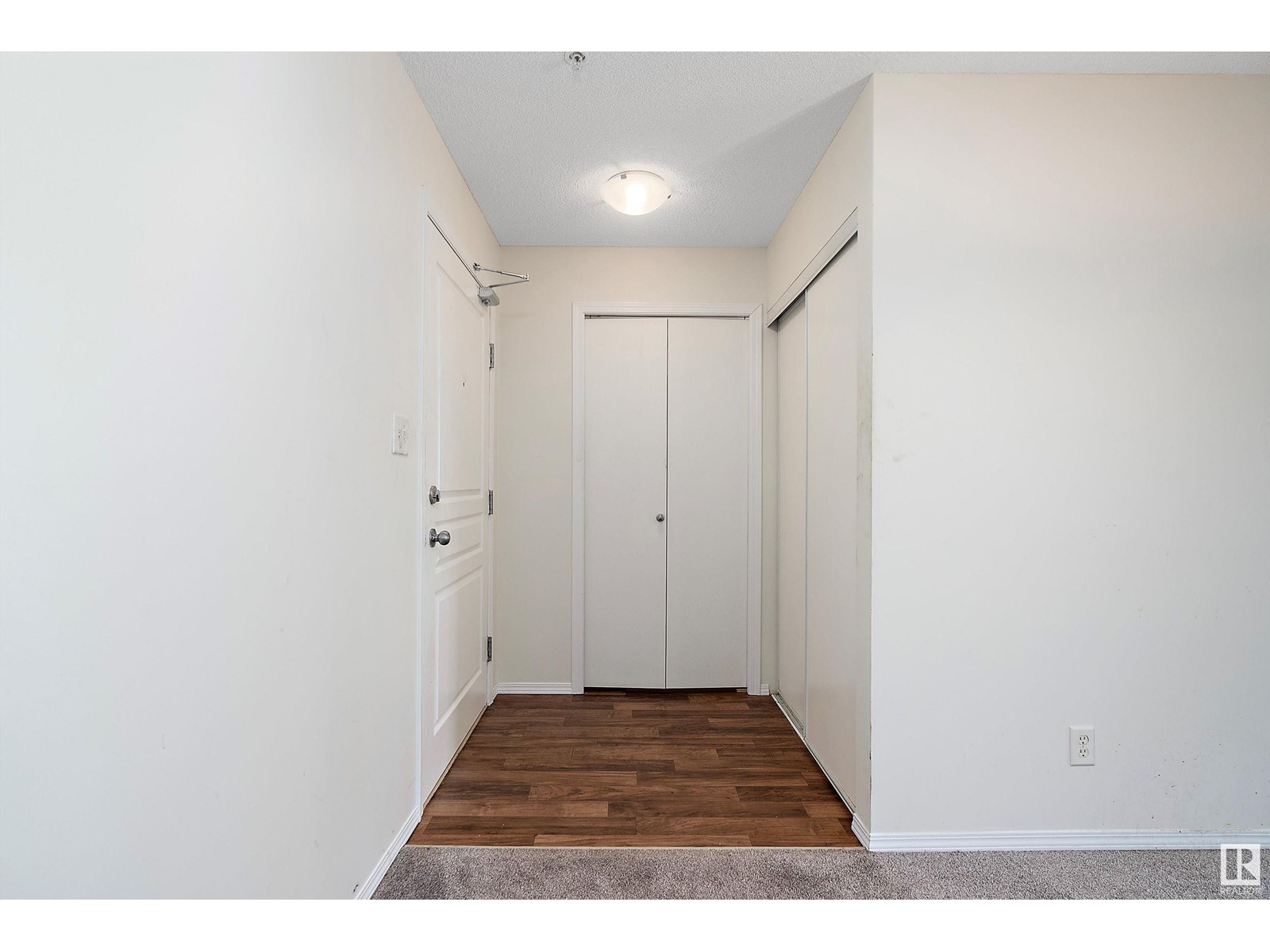 Property at #226 1180 HYNDMAN RD NW image 2