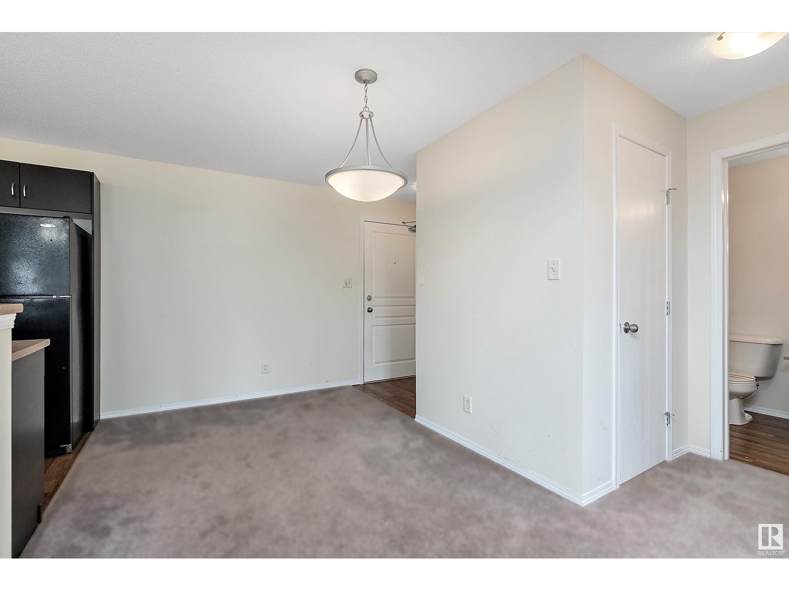 Property at #226 1180 HYNDMAN RD NW image 5