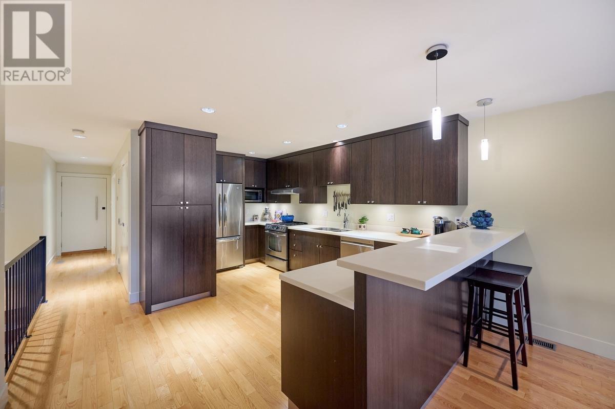 4458 Frances Street, Burnaby, British Columbia  V5C 2R4 - Photo 3 - R2983843