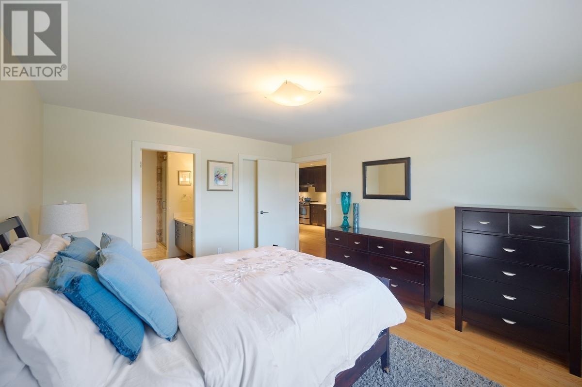 4458 Frances Street, Burnaby, British Columbia  V5C 2R4 - Photo 8 - R2983843