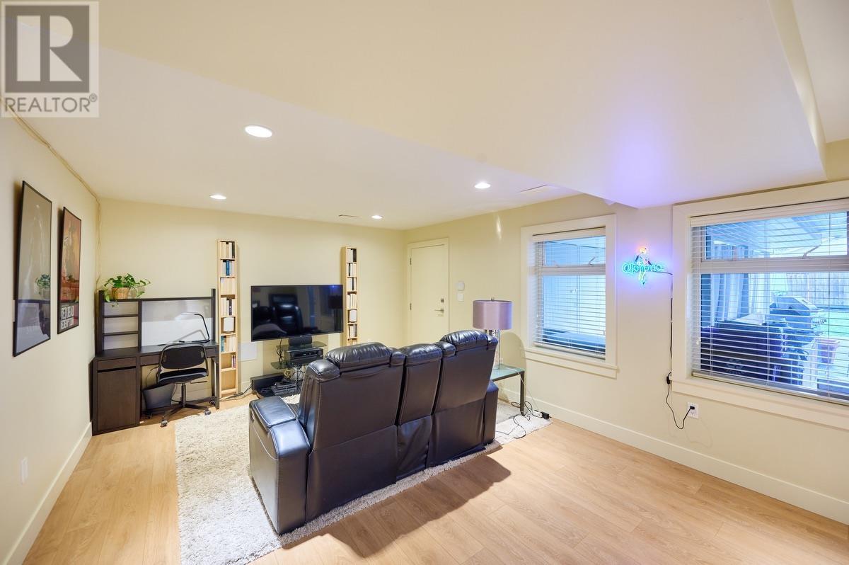 4458 Frances Street, Burnaby, British Columbia  V5C 2R4 - Photo 16 - R2983843