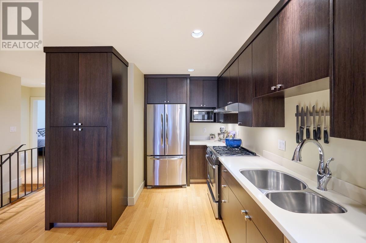 4458 Frances Street, Burnaby, British Columbia  V5C 2R4 - Photo 5 - R2983843