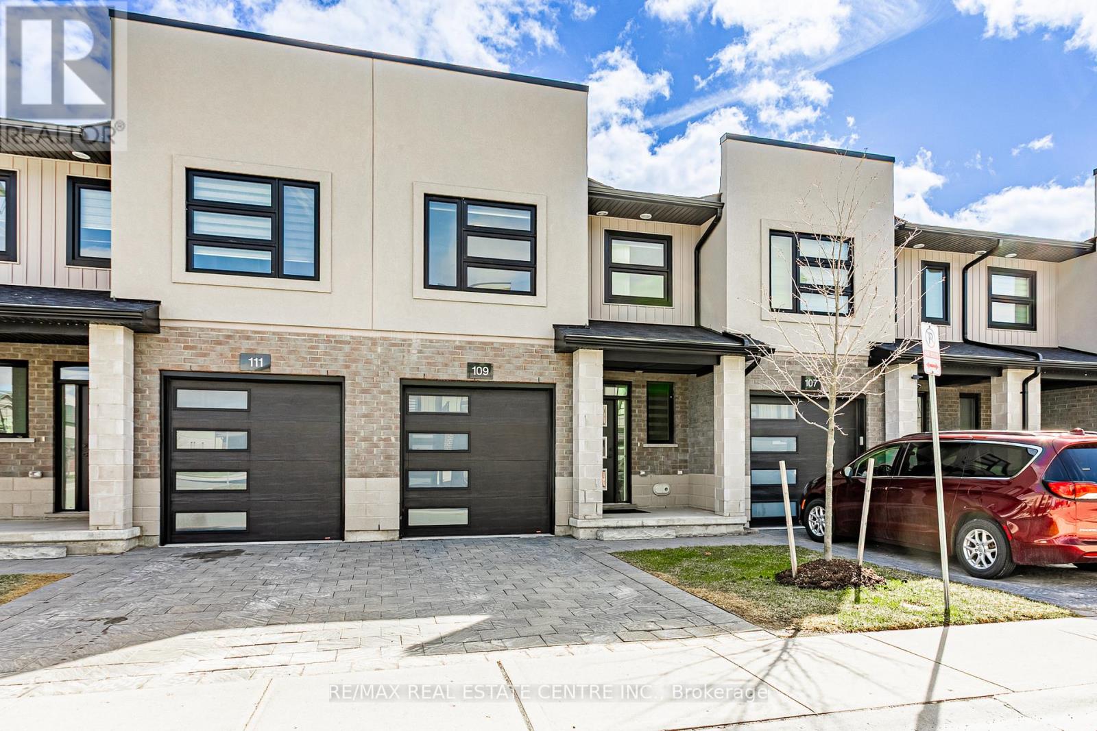 Property at 109 - 3380 SINGLETON AVENUE image 5