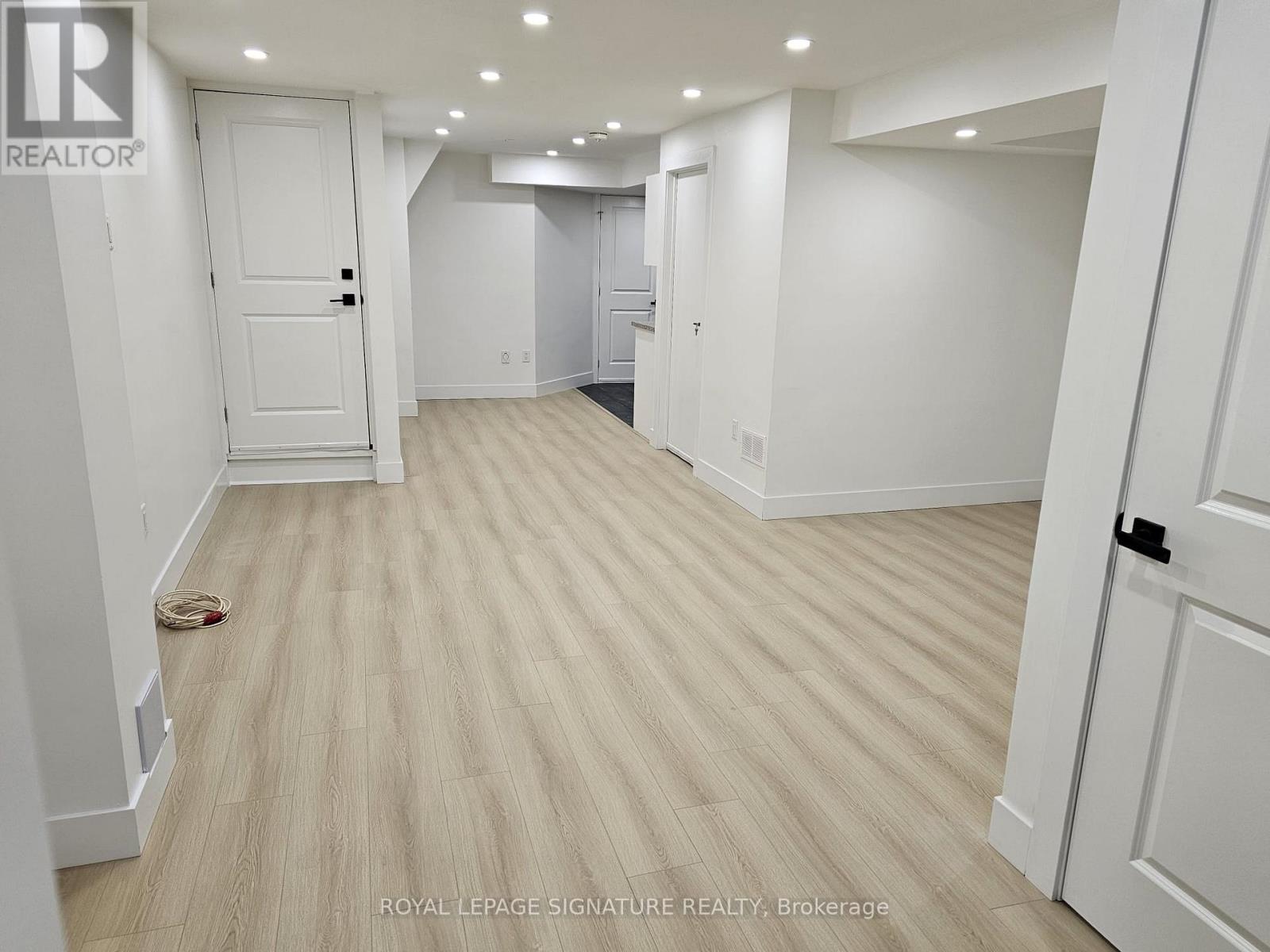 4411 Centertown Way, Mississauga, Ontario  L5R 0C5 - Photo 3 - W12062390