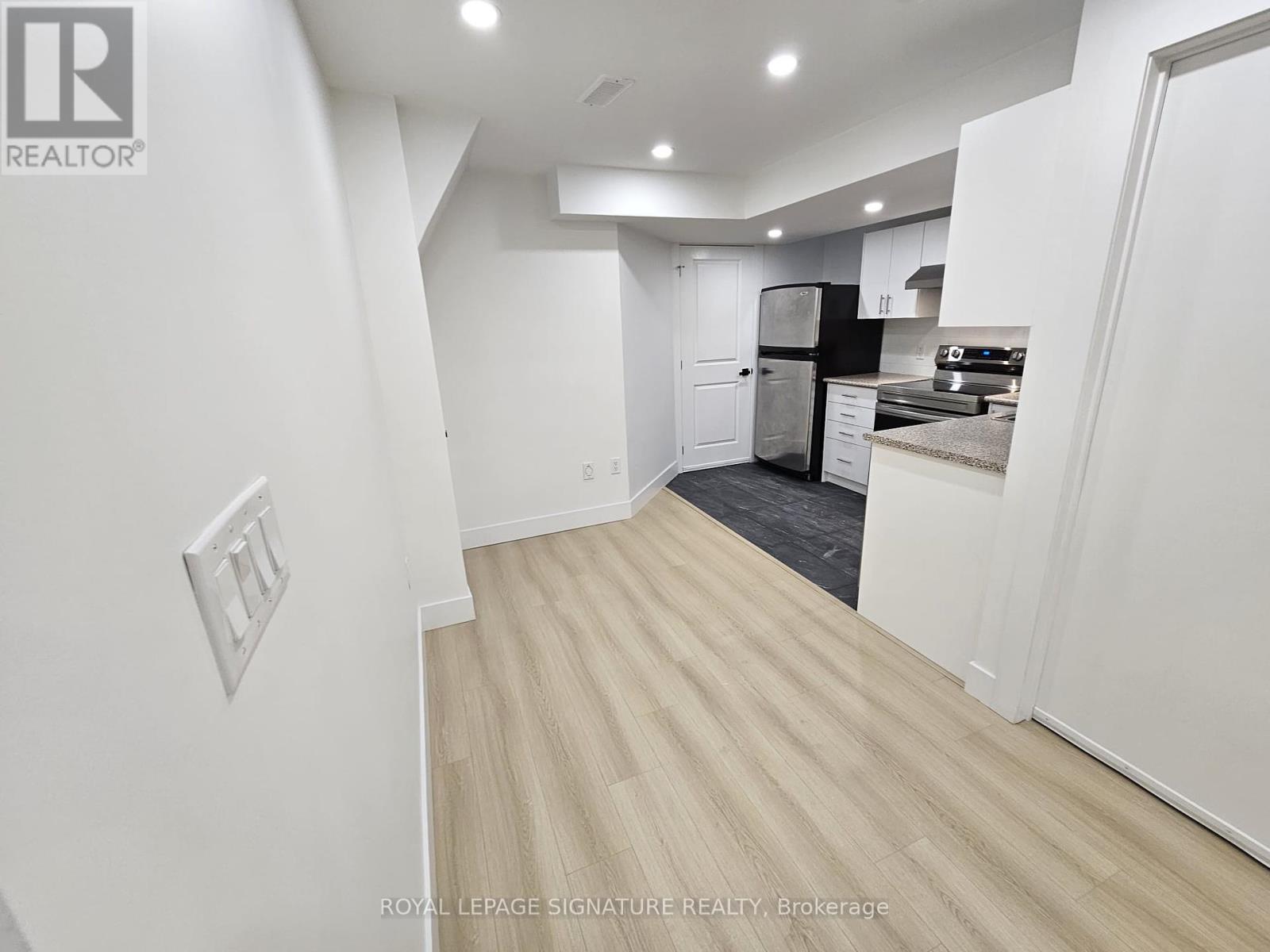4411 Centertown Way, Mississauga, Ontario  L5R 0C5 - Photo 6 - W12062390