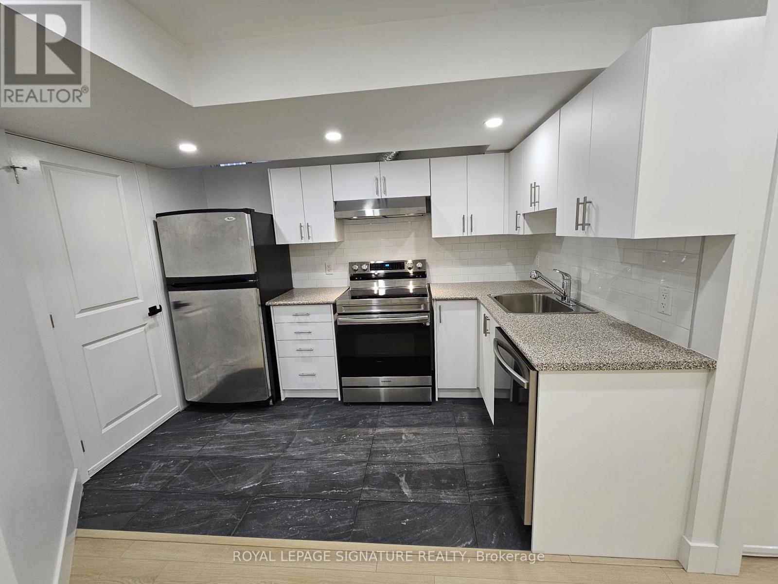 4411 Centertown Way, Mississauga, Ontario  L5R 0C5 - Photo 7 - W12062390