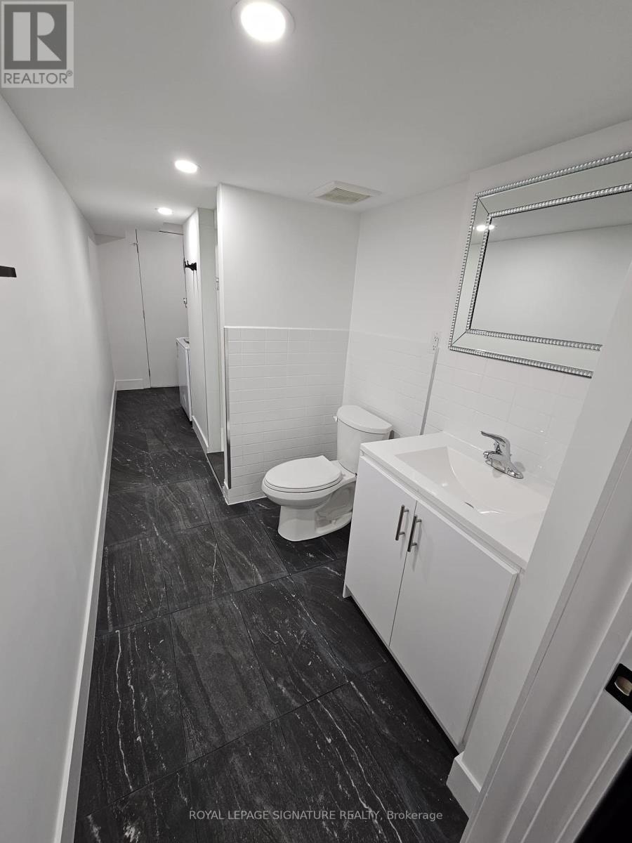 4411 Centertown Way, Mississauga, Ontario  L5R 0C5 - Photo 8 - W12062390