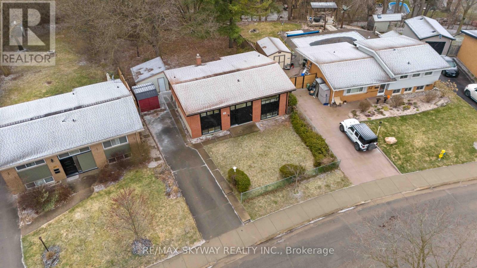 395 Magnolia Crescent, London East (East A), Ontario  N5Y 4T1 - Photo 48 - X12062378