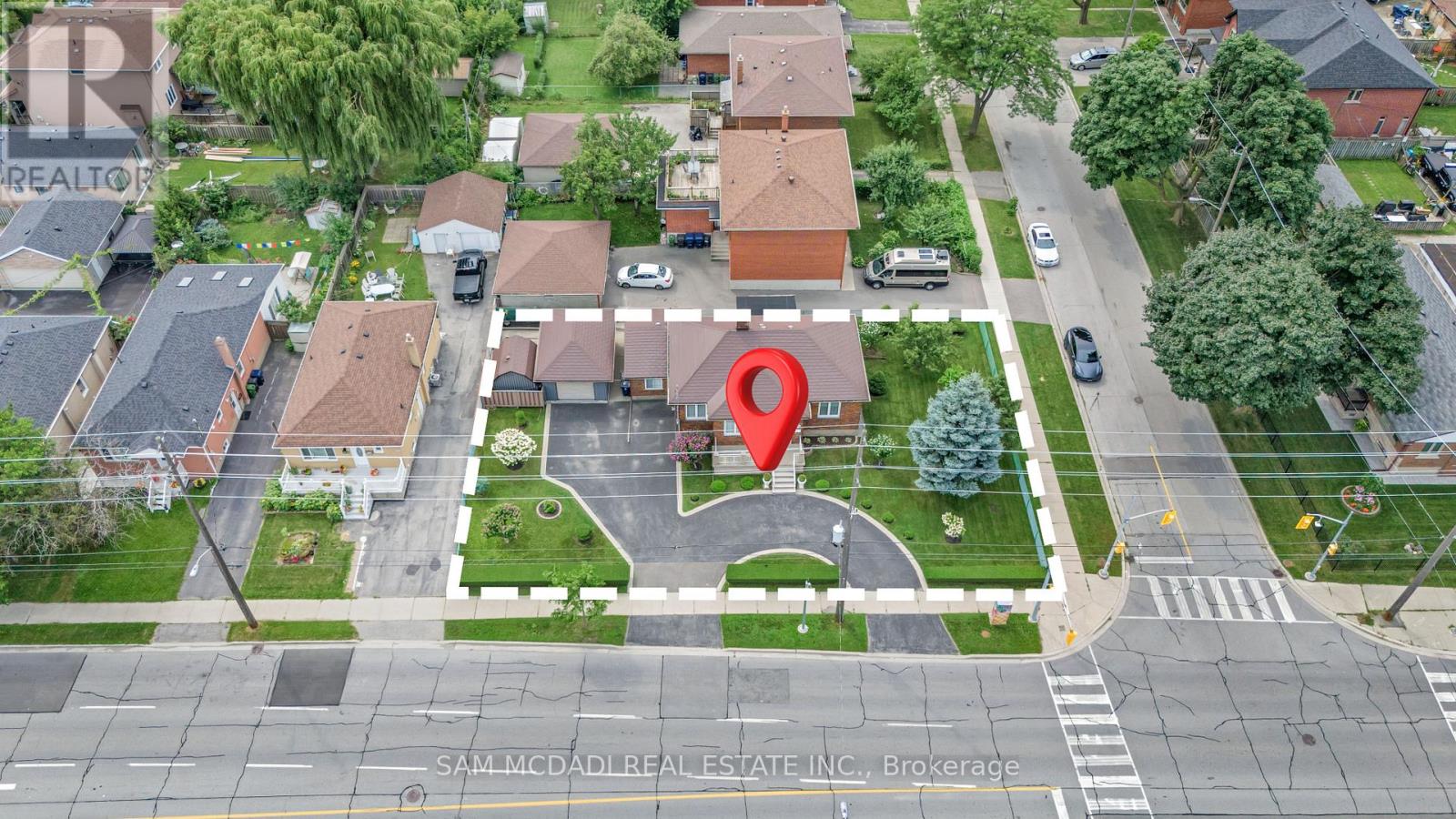 Property at 469 EVANS AVENUE image 3